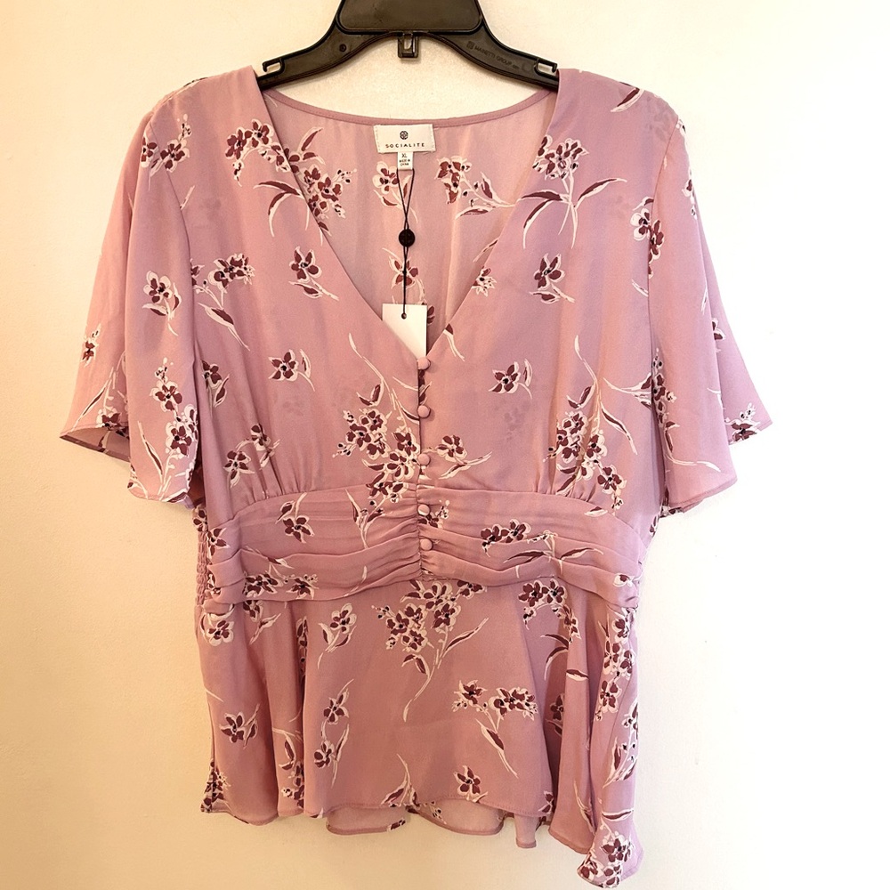 Socialite - Size XL Pink V-Neck Button Peplum Waist Floral Blouse NWT